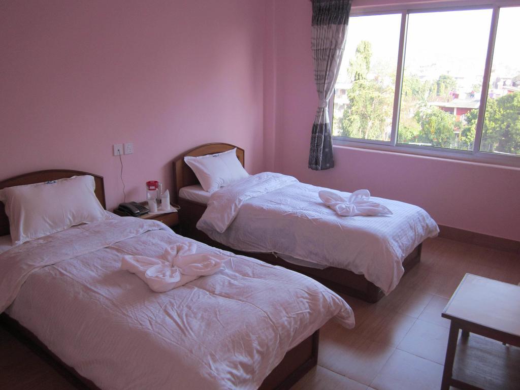 Hotel Milarepa Pvt Ltd Pokhara Rom bilde