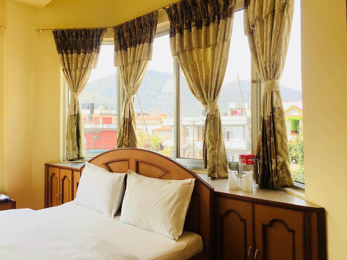 Hotel Milarepa Pvt Ltd Pokhara Eksteriør bilde